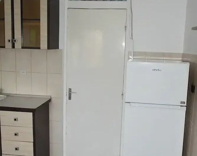 Închiriez apartament 2 camere,  Decebal, plan secund - Poză 6