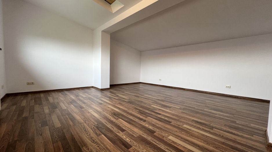 Vila tip Duplex Pipera | 260 mp Utili | Curte Proprie 4 Locuri Parcare - Poză 13