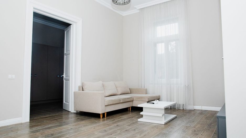 Apartament 2 Camere | Zona Sinaia - Langa Facultati | Etaj 2  Mobilat - Poză 3