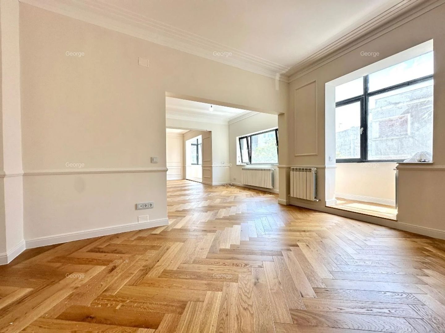 Apartament cu 3 camere decomandat în Universitate - Poză 4
