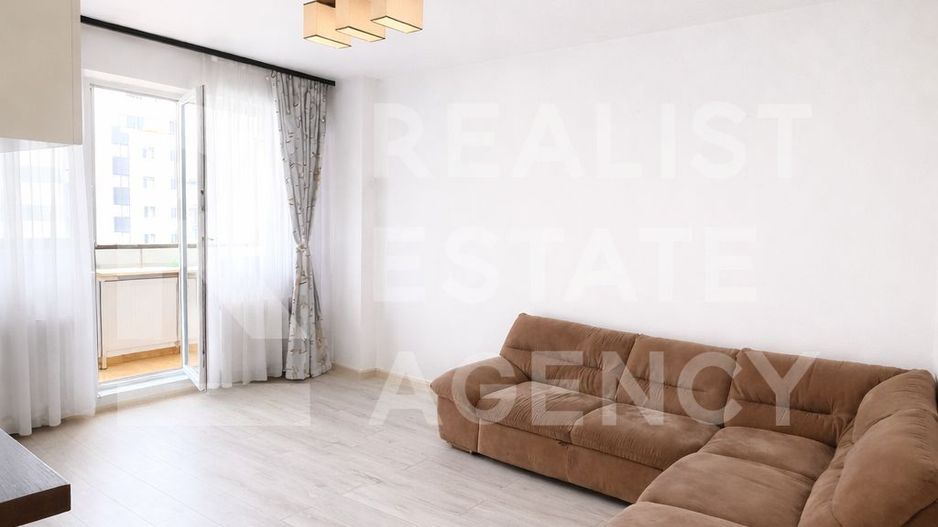 Vânzare, apartament cu 3 camere în zona Militari Residence - Poză 1