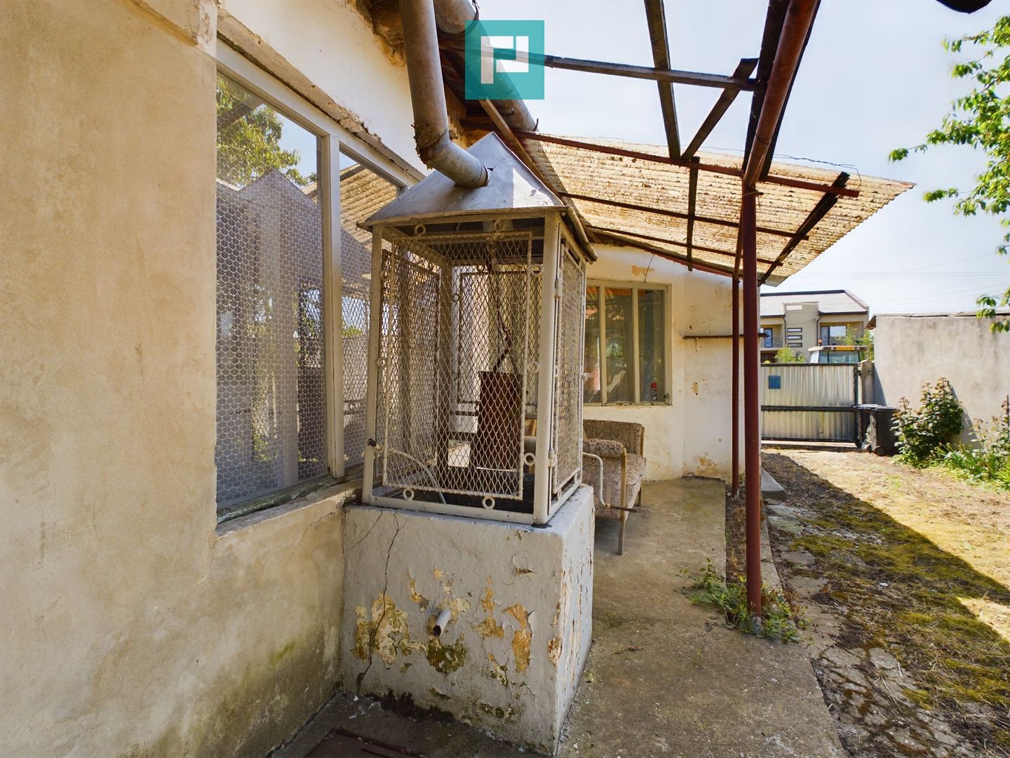 Casă cu 4 camere în Cruceni - Poză 11