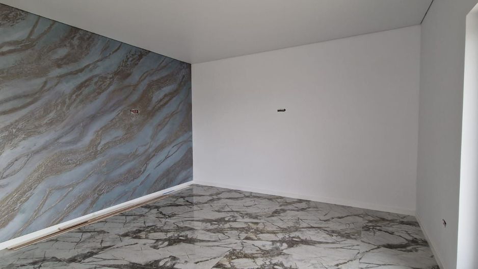 Casa 3  camere INTABULATA 70 mp.  Bucium Visan 140000 euro - Poză 3