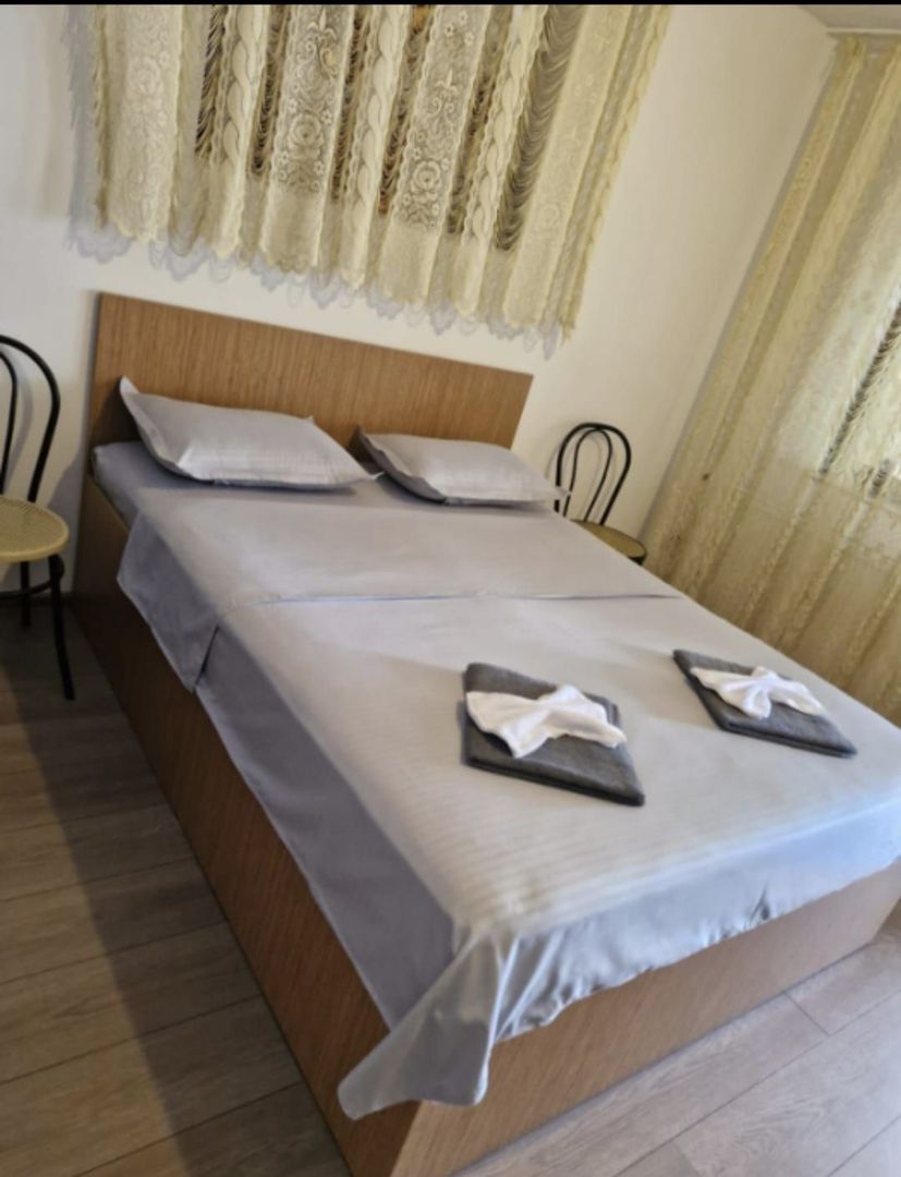 Casa de inchiriat | Snagov | acces direct la lac | ponton propriu - Poză 6