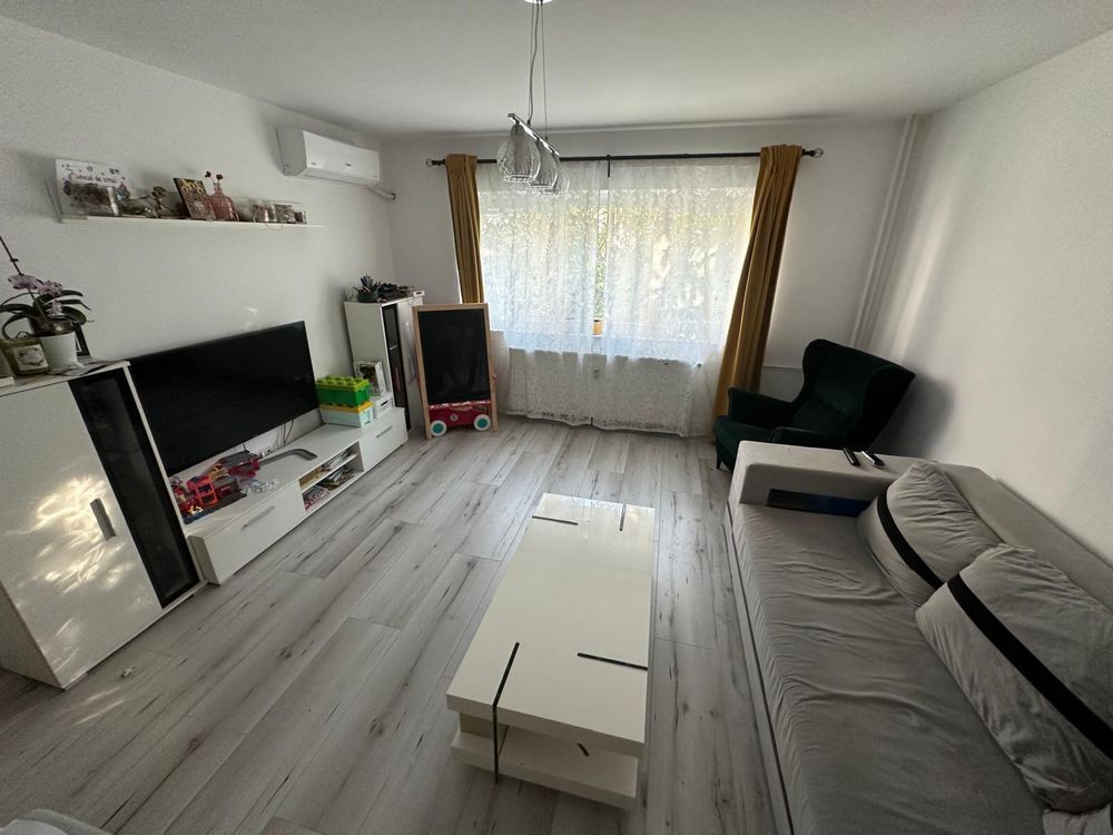 De vanzare 3 camere decomandat 69,28 mp et. 3, complet renovat Sebastian/ Rahova - Poză 2