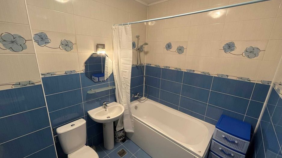 Apartament 2 cam mobilat, bloc 2011, suprafata utila 76mp - Poză 6