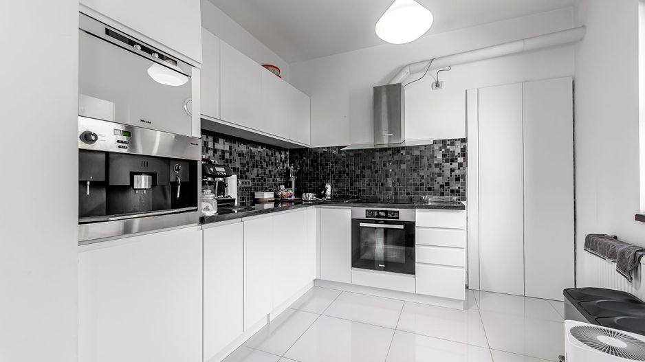 Vilă nouă independentă energetic și 1117 mp teren - Poză 4