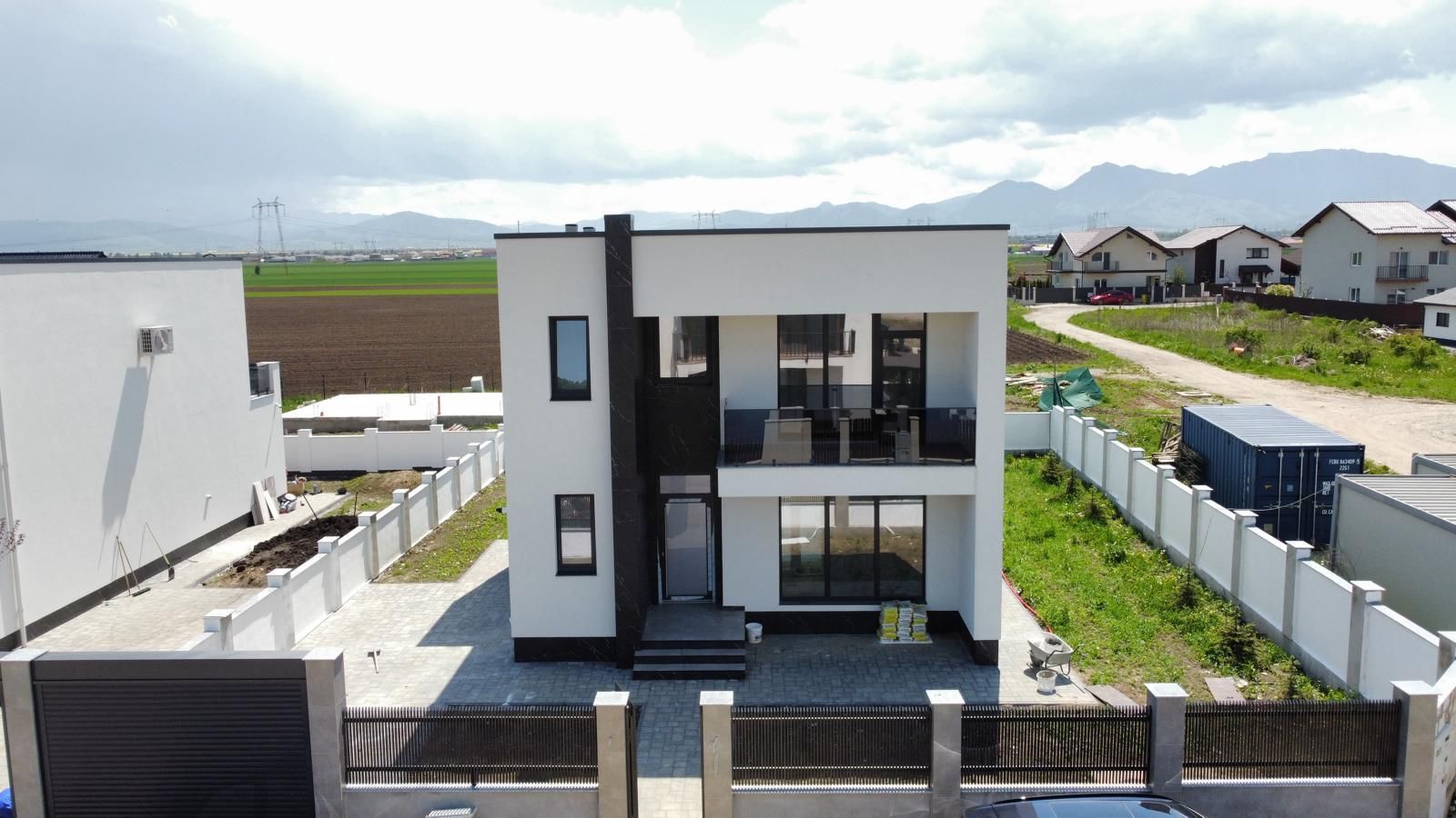 Vila premium P+1 cu 4 camere de vânzare - Sânpetru - Poză 1