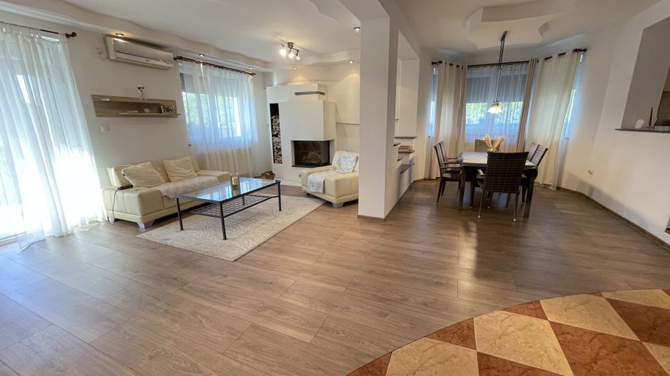 Casa spatioasa cu spatiu de relaxare-zona Blascovici - Poză 6