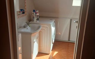 Apartament cu centrală proprie și spațiu de depozitare. - Poză 3