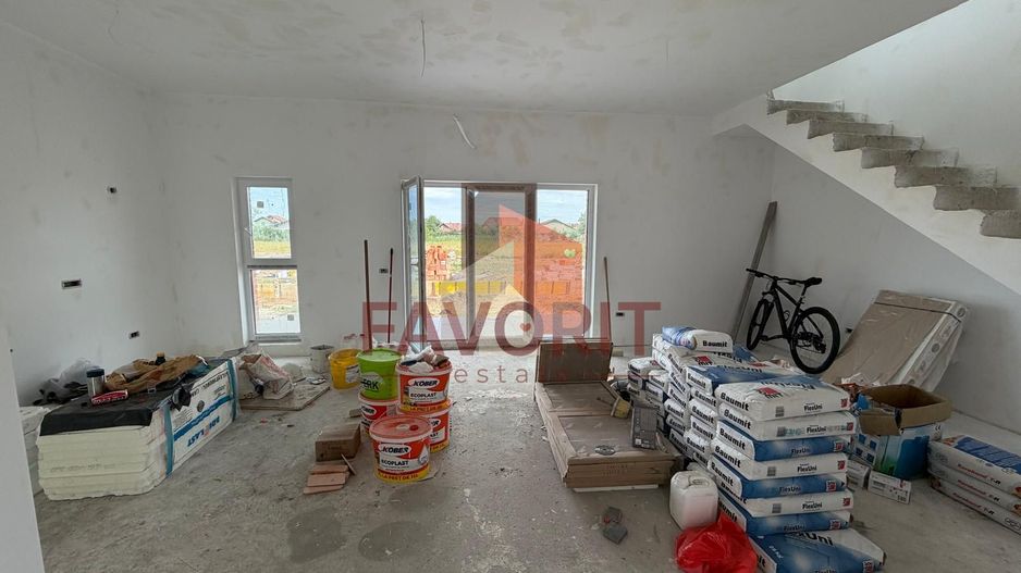 Triplex in Sacalaz |  Finisaje premium | 3 camere | Asfalt | 2 terase - Poză 3