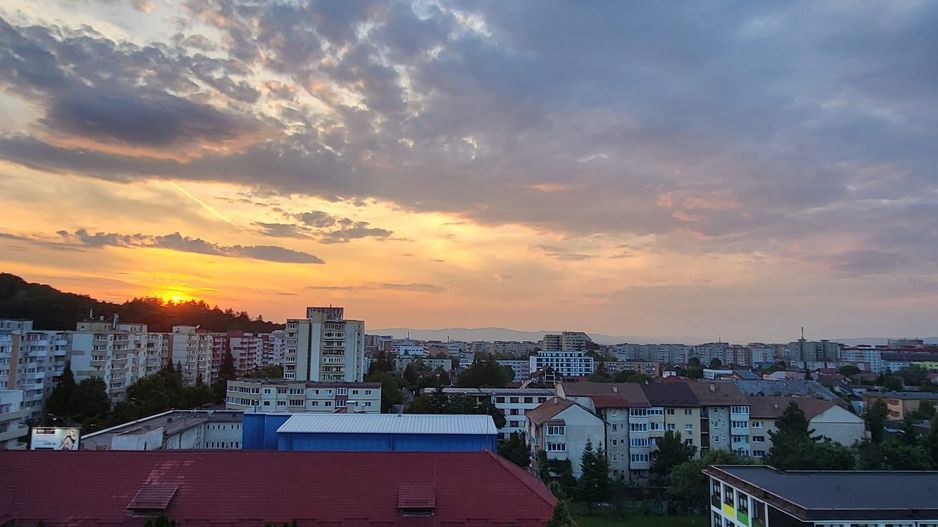 Ideal pentru o familie, toate facilitățile în apropiere - Poză 17