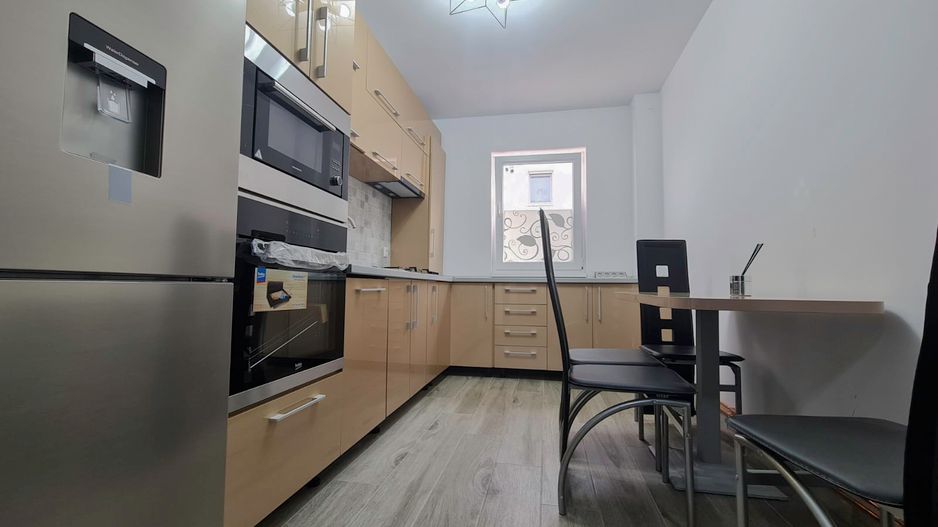 Apartament nou, mobilat și utilat - 3 camere, 2 bai și curte - Poză 17