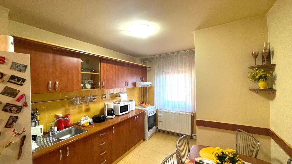 Apartament zona Soarelui - 3 camere - etaj 3 - Poză 3