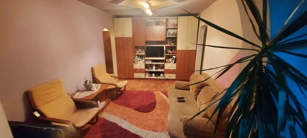 Vand apartament cu 3 camere Grigorescu - Poză 1