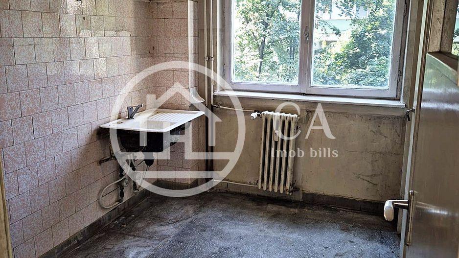 Apartament cu 4 camere de vânzare în zona Cantemir, Oradea - Poză 4