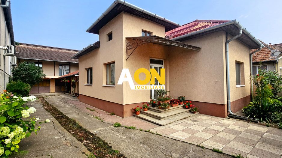 Proprietate cu potențial mixt – locuință și spațiu de lucru în Partoș - Poză 1