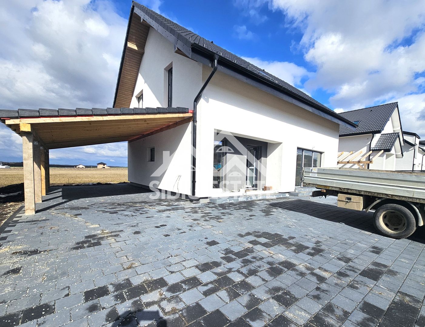 Casa 5 camere curte mare, casa noua - Poză 1