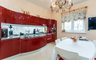 Chirie, casă, 3 nivele, 8 camere, str. Universității, Centru - Poză 17