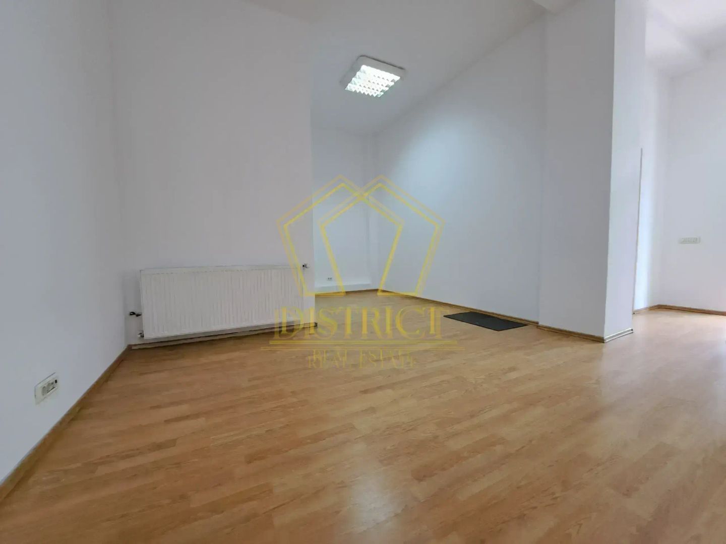 Spatiu comercial spatios, cu 2 incaperi 50 mp I Simion Barnutiu - Poză 4