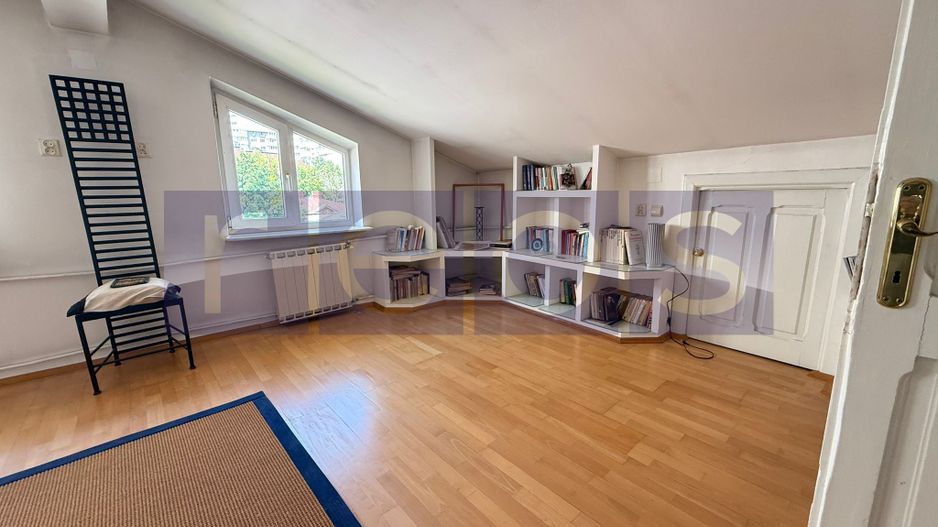 VILA DE VÂNZARE | 6 CAMERE CURTE PROPRIE 200 MP | ZONA CENTRALĂ - Poză 18