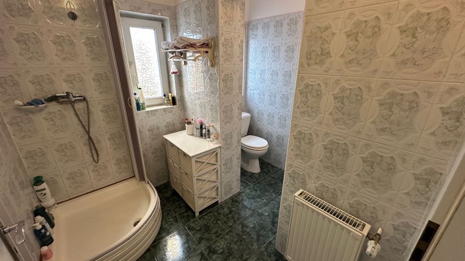 Casă / Vilă cu 5 camere zona Lunei - Poză 31