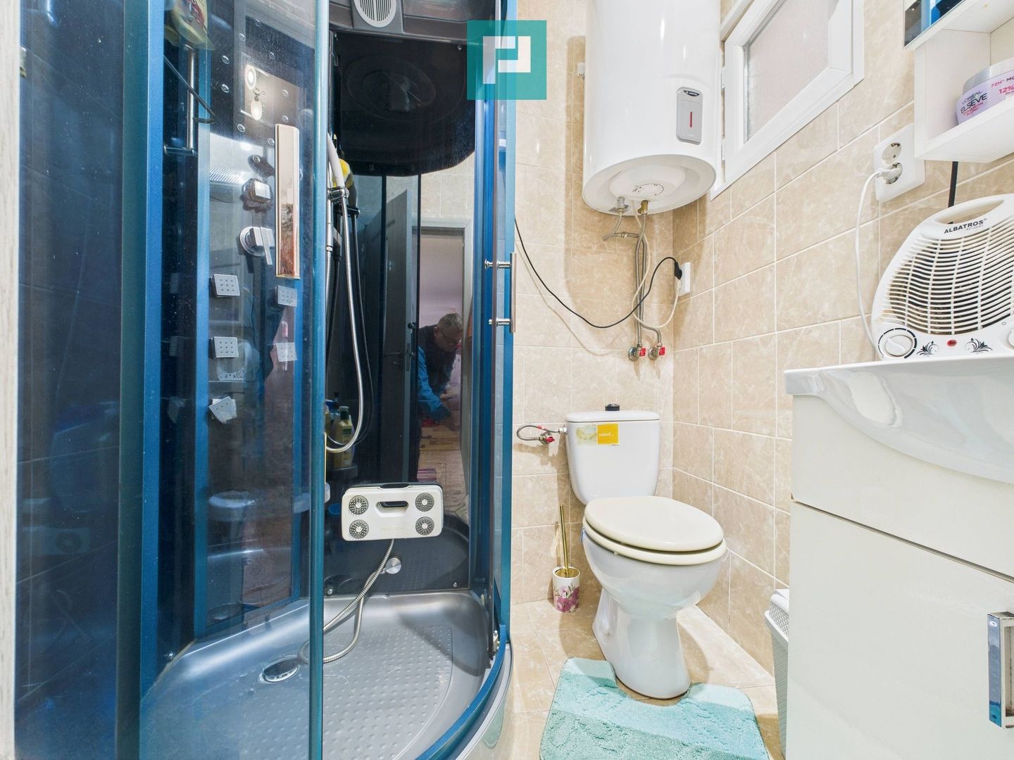 Două case, curte mare, lângă Castelul Huniazilor - Poză 10