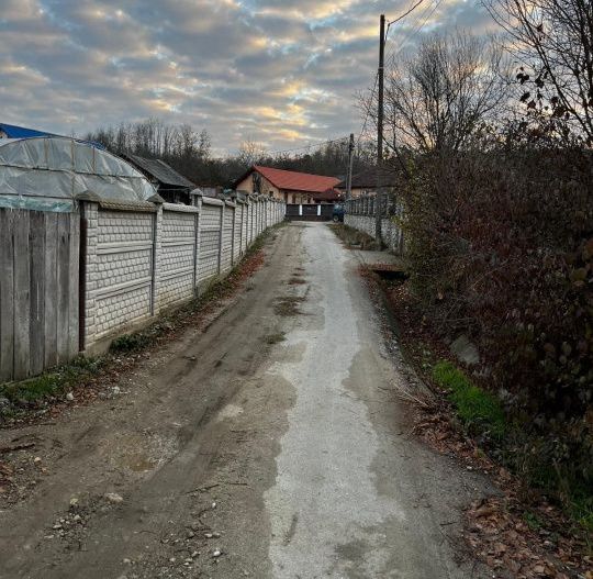 Casă + teren generos de vânzare în Strâmba Jiu - Poză 12