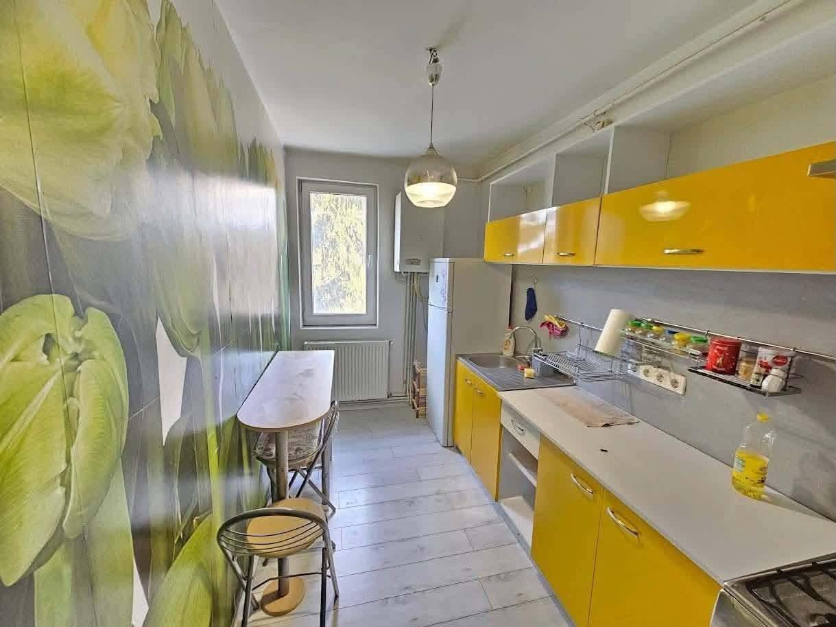 VAND APARTAMENT 4 CAMERE 7 NOIEMBRIE, UMFST ,SPITALE - Poză 1