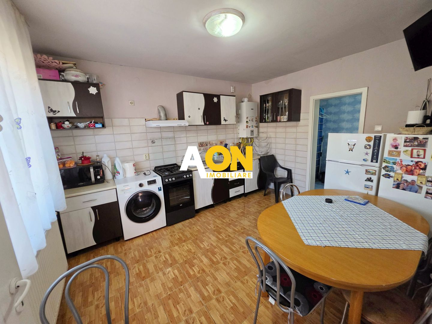 Casa cu 2 camere + anexe, toate utilitatile, 295 mp teren, zona Centru - Poză 5