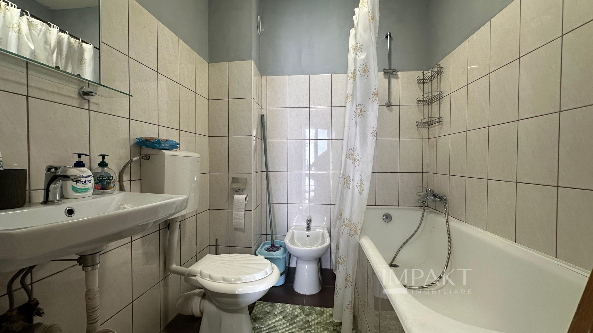 Imobil cu 5 apartamente separate, ideal pentru investitie - zona UMF! - Poză 14