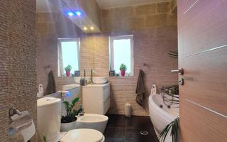 APARTAMENT UNIC  3 CAMERE | TERASĂ 30 MP  | VEDERE PANORAMICĂ | ZONA CENTRALĂ - Poză 14