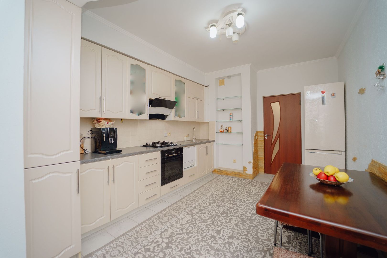 Apartament cu 3 camere I Buiucani I Alba Iulia - Poză 3