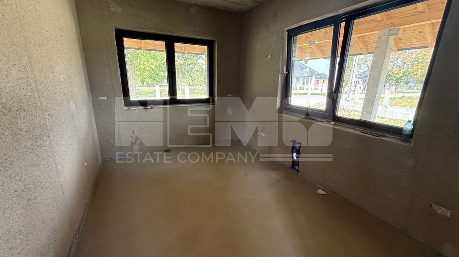 Casă semifinisată în Horodnic de Sus | 203 mp | Teren 1.000 Mp - Poză 14