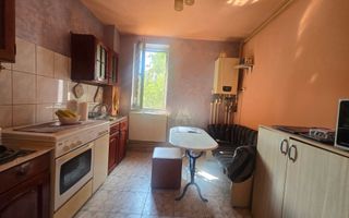 Apartament 3 camere – Etaj 1 – Zona Abator - Poză 4