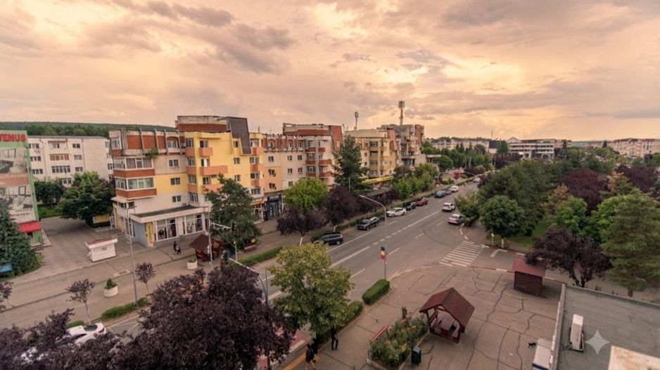 Apartament 3 Camere Decomandat Ultracentral Mioveni - Poză 8