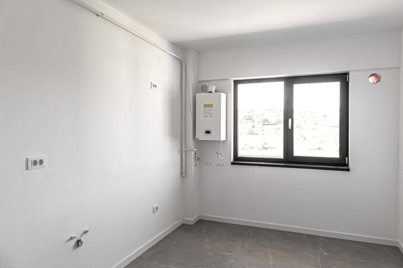 INTABULAT! Apartament 2 camere Dec. 58 mp, 99700 euro-Bucium - Poză 5