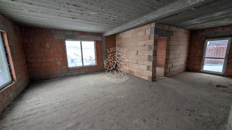 Casa 4 camere 159 mp-teren 500 mp-balcoane+terasa-garaj-Sigmir - Poză 2