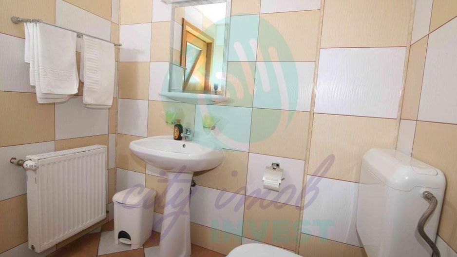 Vila cu 24 de camere cu priveliste superba ideal investitie in PREDEAL - Poză 5