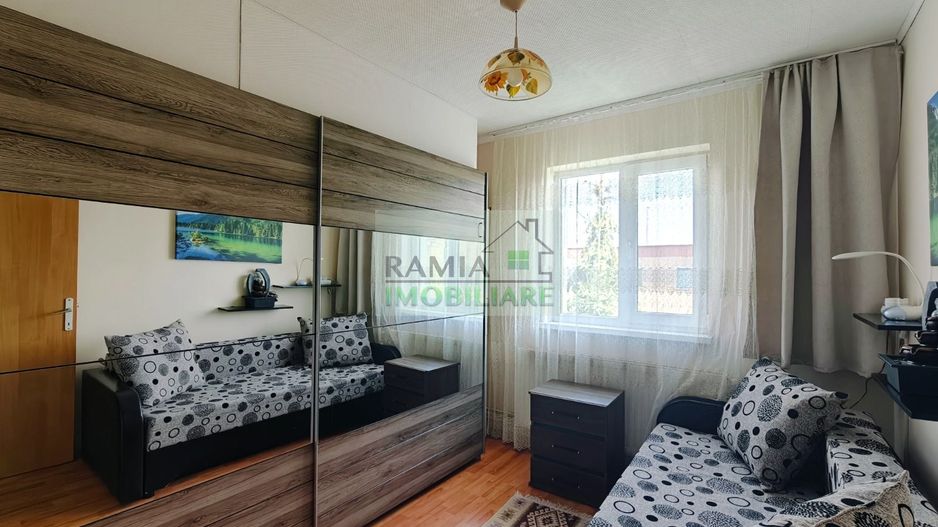Apartament 3 camere, Cartierul Florilor, Boxă și parcare - Poză 5