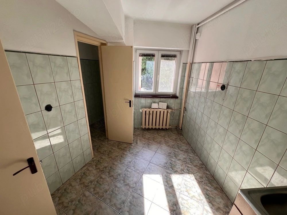 Vanzare Apartament decomandat 2 camere, bloc 1980, 1 min metrou Obor - Poză 6