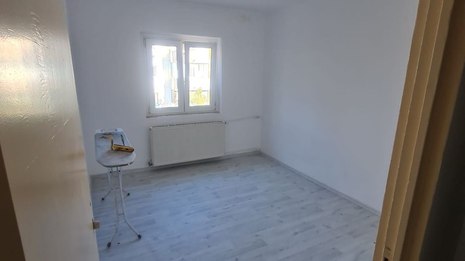 De inchiriat apartament cu 3 camere , Tineretului sector4 - Poză 6