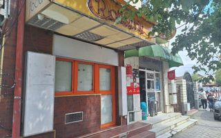 Vand 2 spatii comerciale alaturate, 40mp fiecare p+s , Bdul George Cosbuc - Poză 1