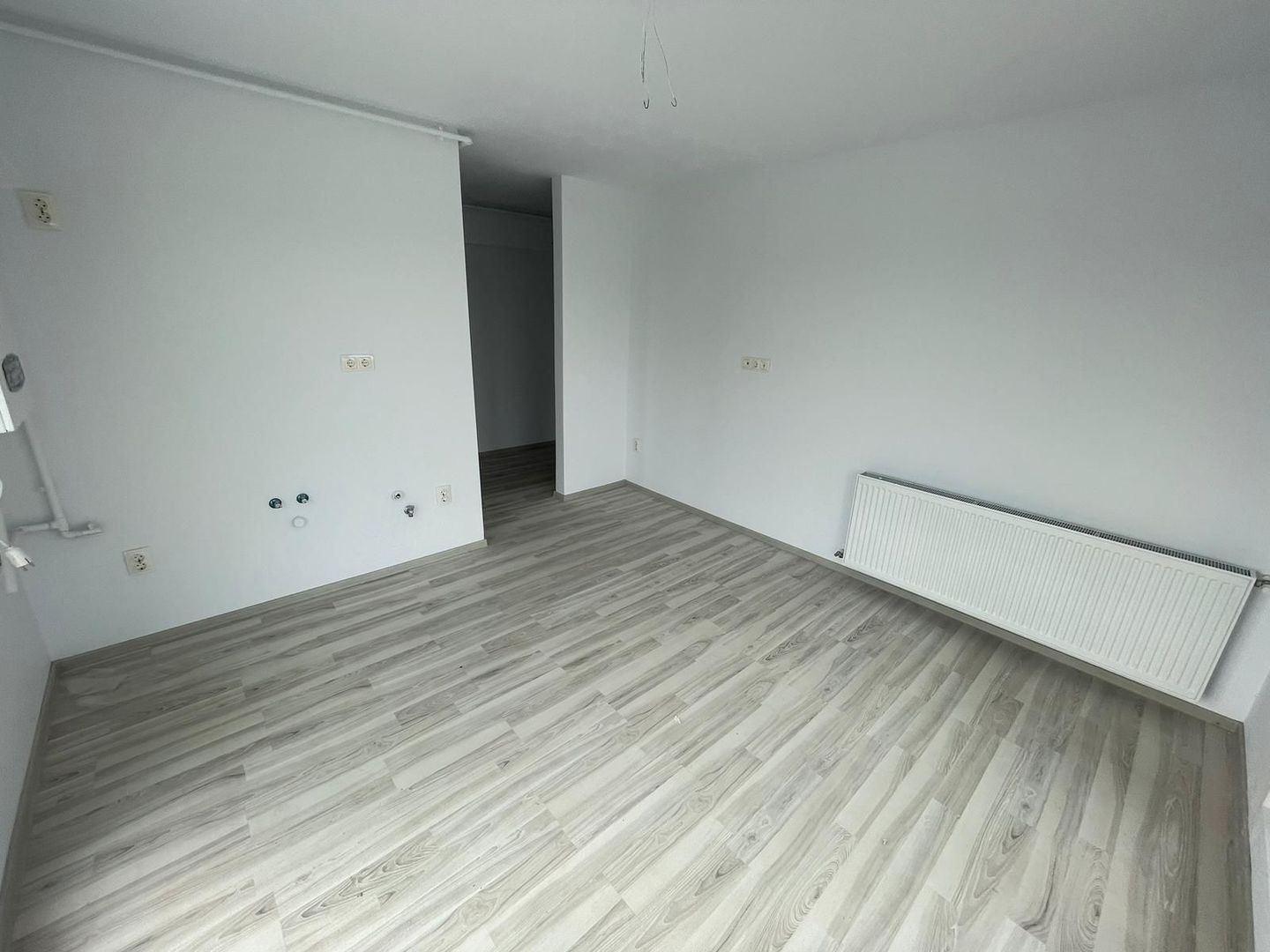 Apartament nou de vânzare Otopeni – 2 camere, balcon, parcare inclusă - Poză 2