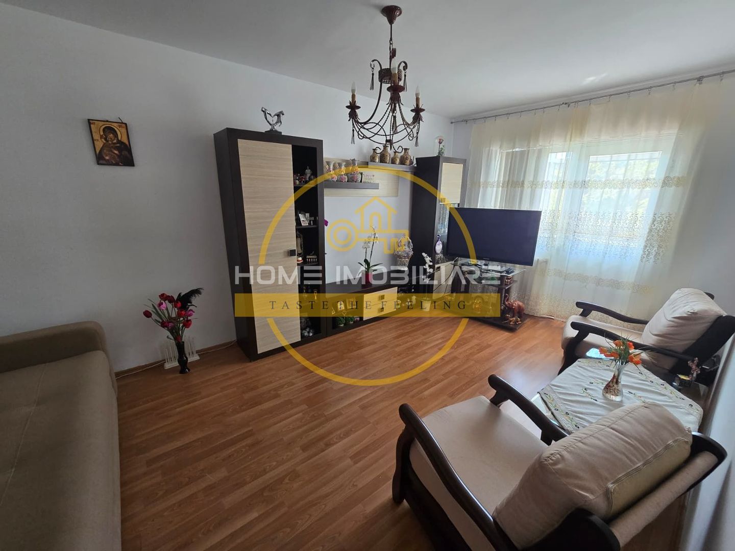 Apartament cu 3 camere de vânzare în Targu Cucu, Iasi - Poză 1