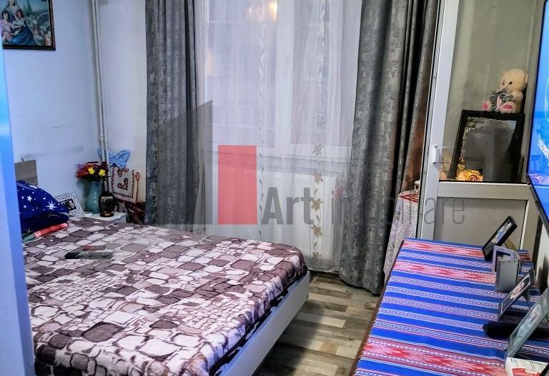 Vand apartament 3 camere finisat modern - Poză 3
