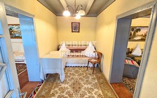 Gospodarie traditionala in localitatea MÎNJEȘTI, la 10 km de Vaslui; - Poză 3