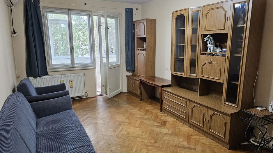 Apartament cu 3 camere, etaj intermediar - Piata Centrala - Poză 3