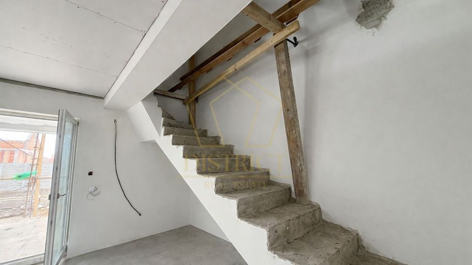 Duplex cu 4 camere 100mp utili | Sacalaz - Poză 3