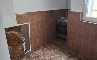 Se vinde etajul 1 si mansarda | Vile interbelica | 13 Septembrie - Poză 30